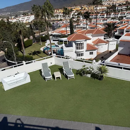 Апартаменти Malibu Park Chill & Sun Адехе