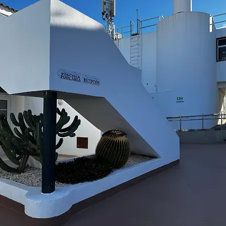 Апартаменти Malibu Park Chill & Sun *