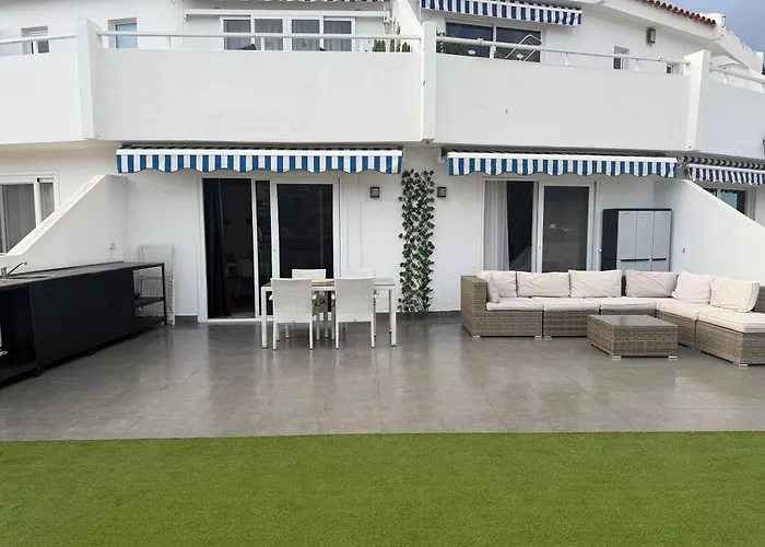 Апартаменти Malibu Park Chill & Sun Адехе